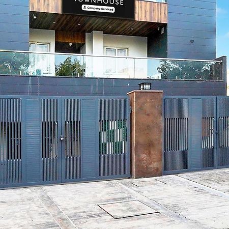 Hotel Super Townhouse Sector 104 Noida Zewnętrze zdjęcie