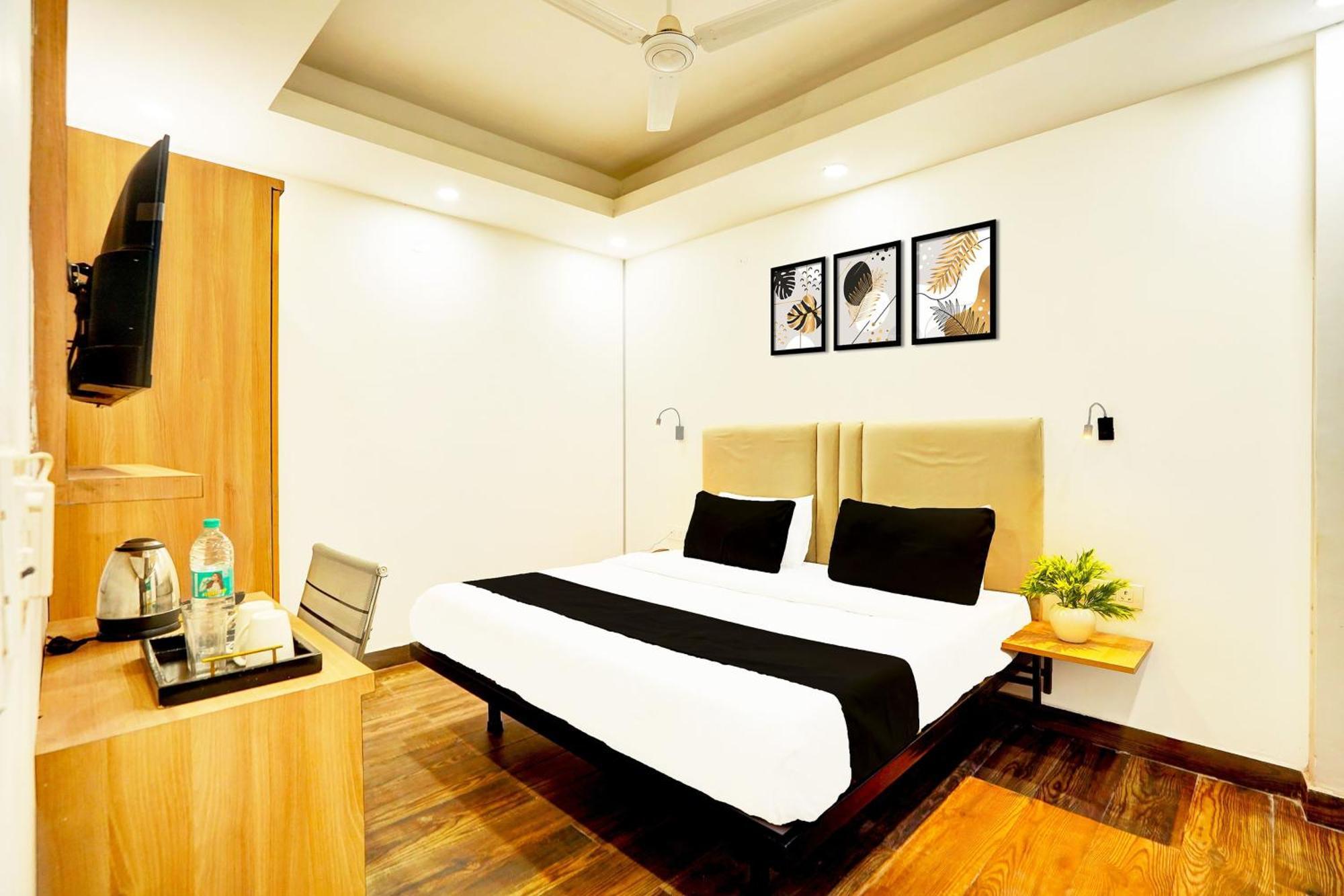 Hotel Super Townhouse Sector 104 Noida Zewnętrze zdjęcie