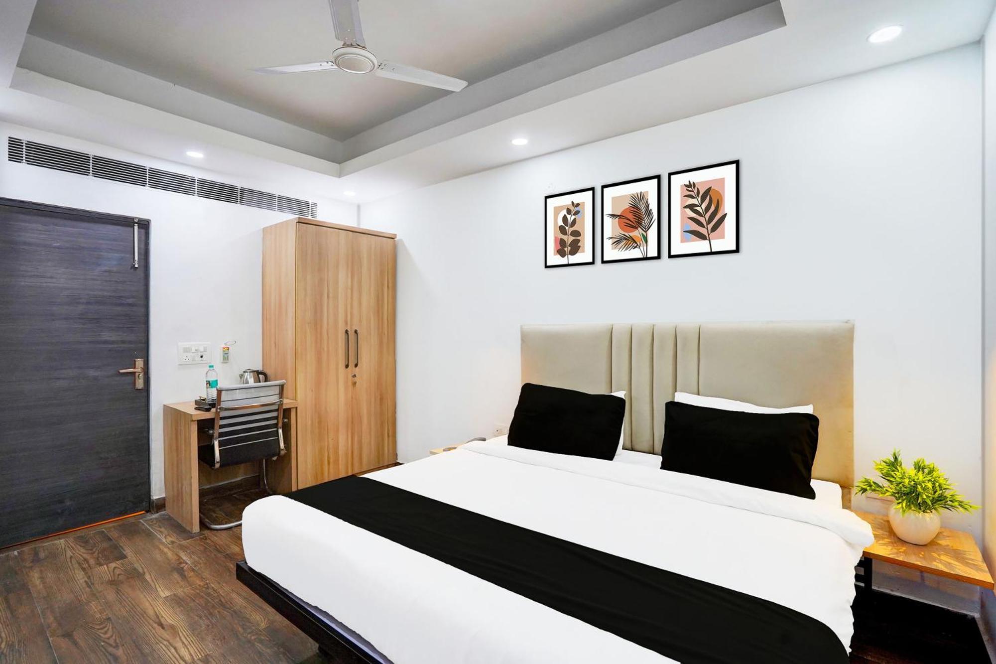 Hotel Super Townhouse Sector 104 Noida Zewnętrze zdjęcie