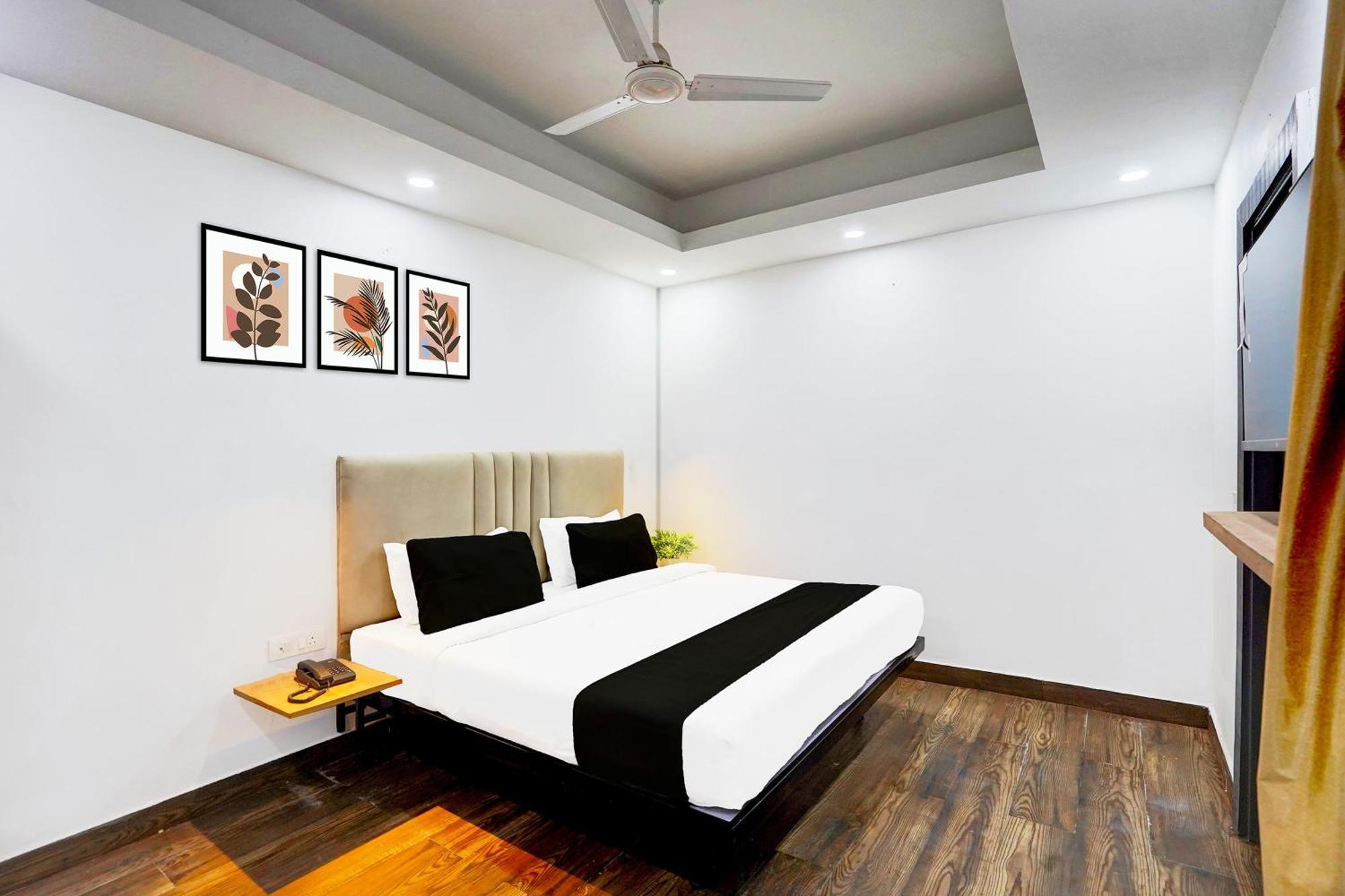 Hotel Super Townhouse Sector 104 Noida Zewnętrze zdjęcie