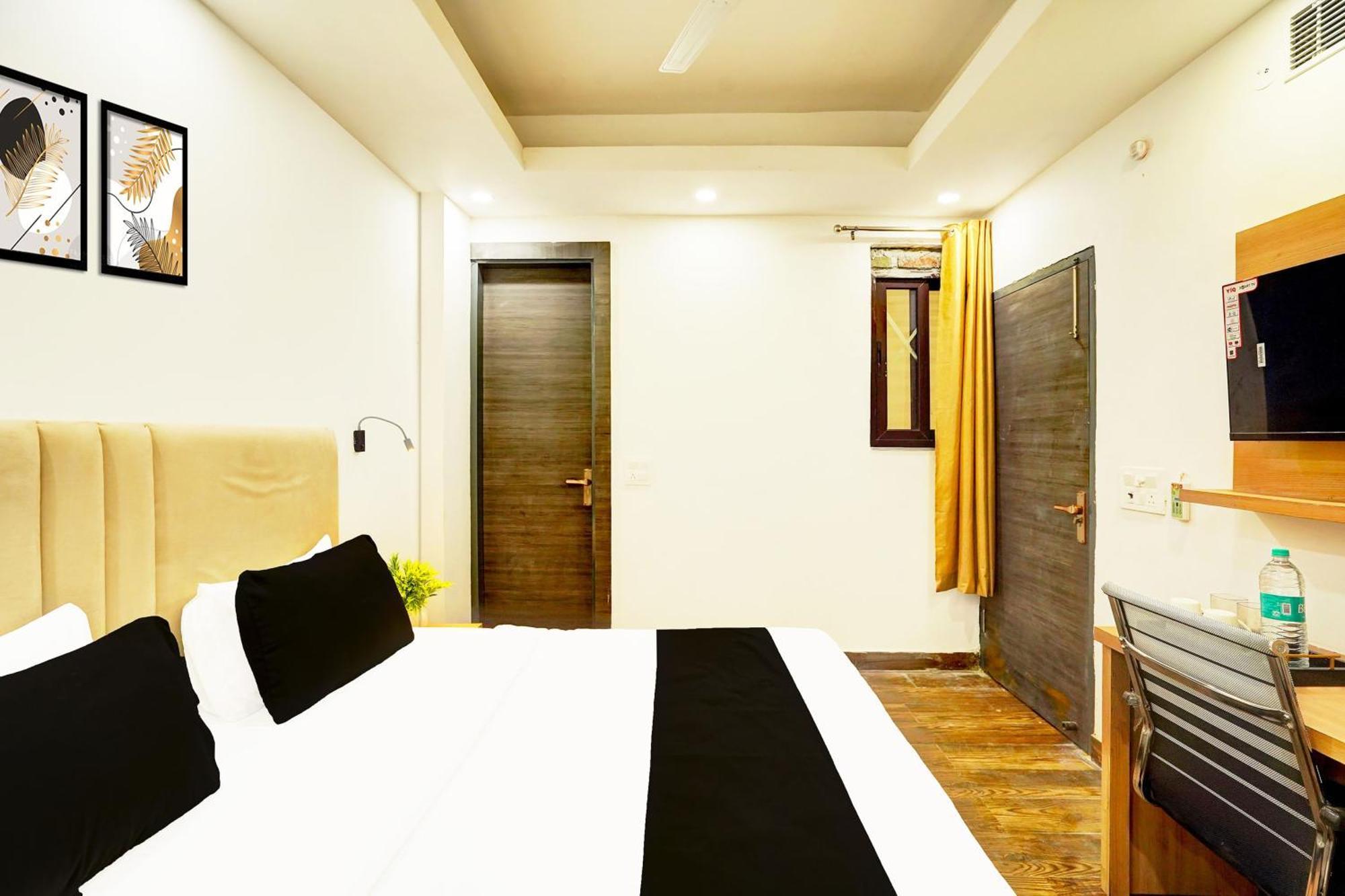 Hotel Super Townhouse Sector 104 Noida Zewnętrze zdjęcie