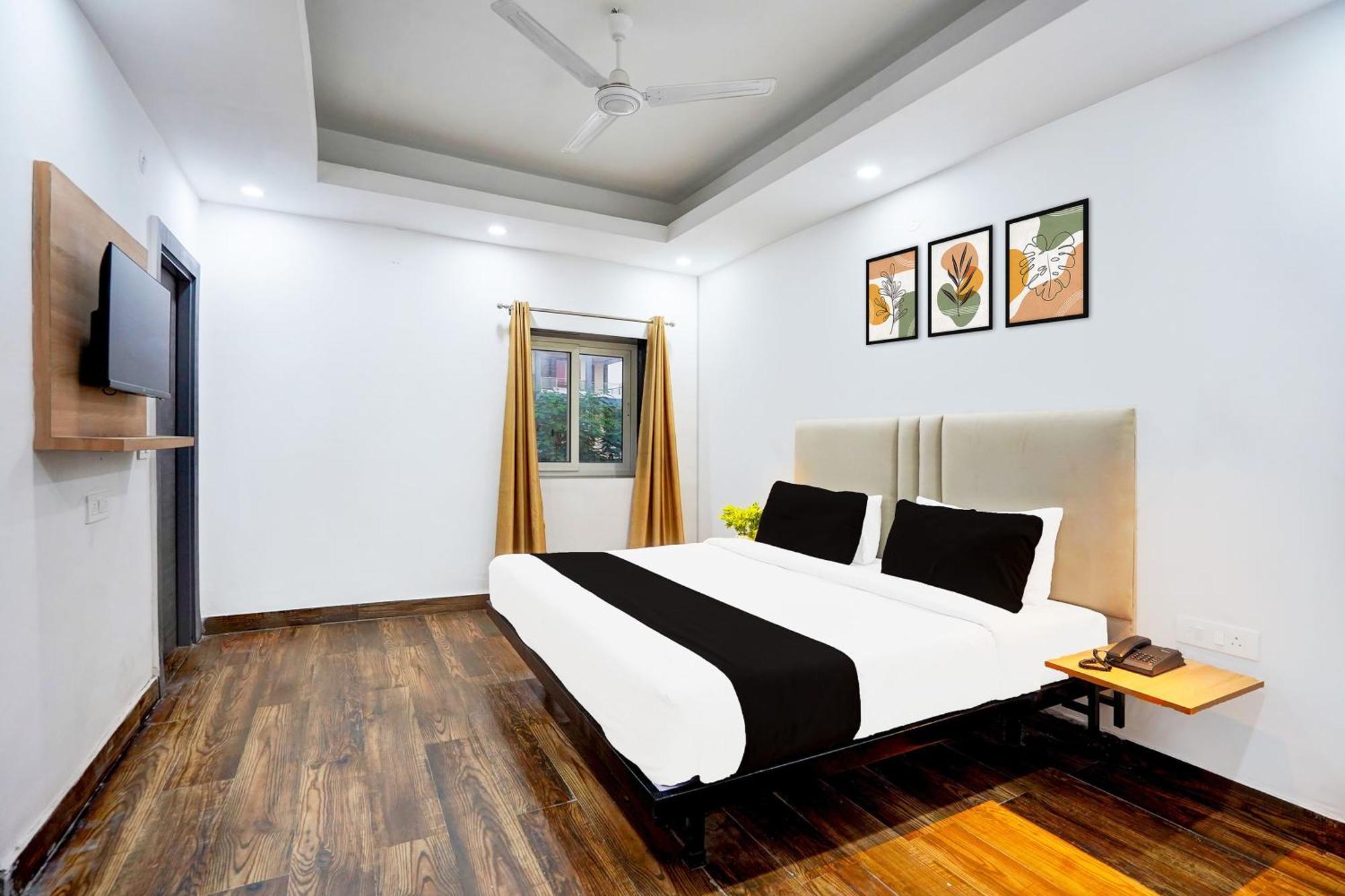 Hotel Super Townhouse Sector 104 Noida Zewnętrze zdjęcie