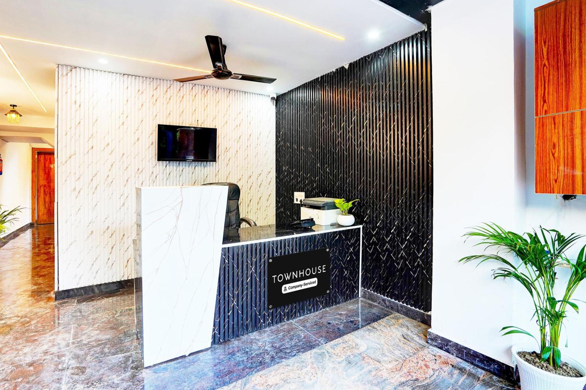 Hotel Super Townhouse Sector 104 Noida Zewnętrze zdjęcie