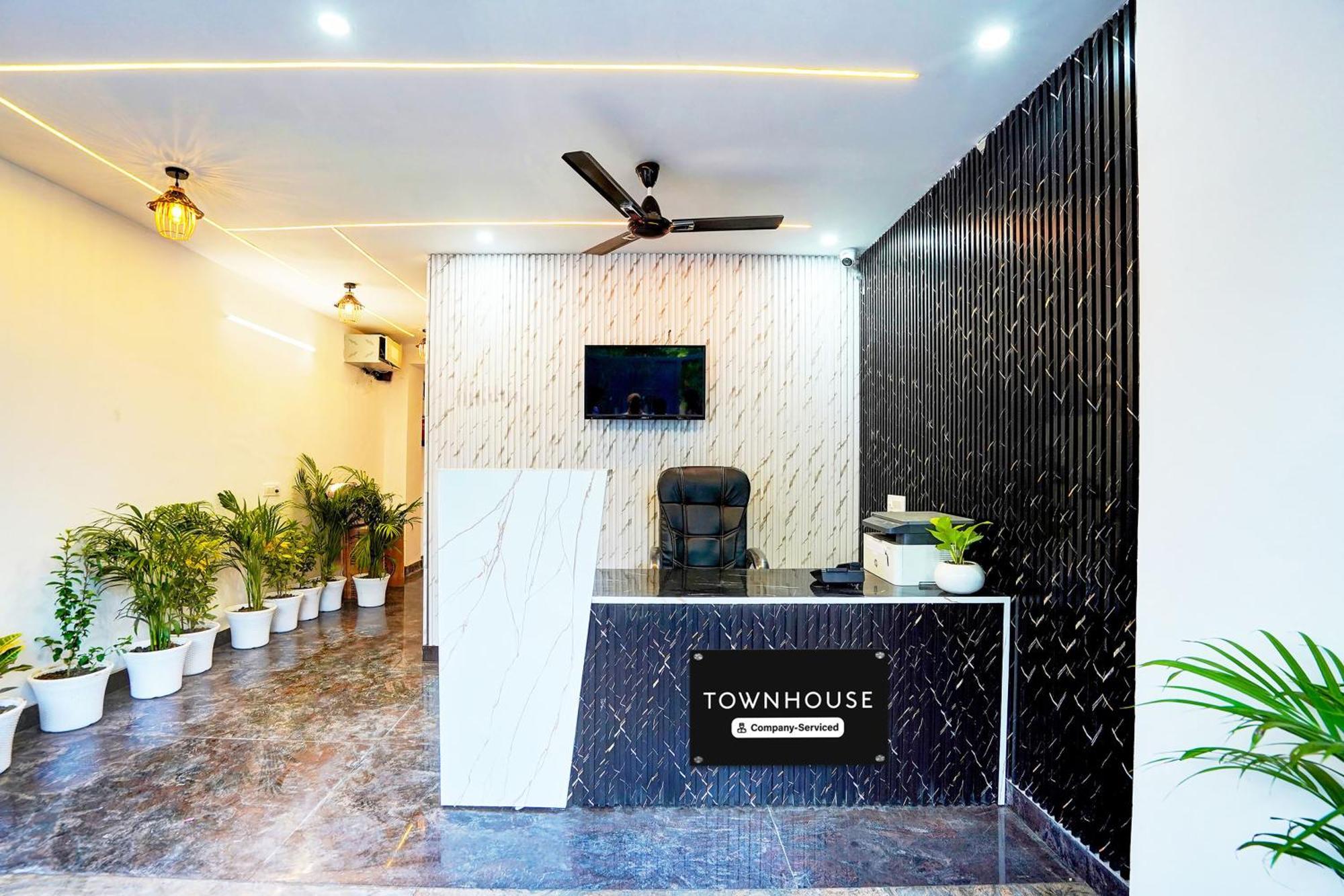 Hotel Super Townhouse Sector 104 Noida Zewnętrze zdjęcie