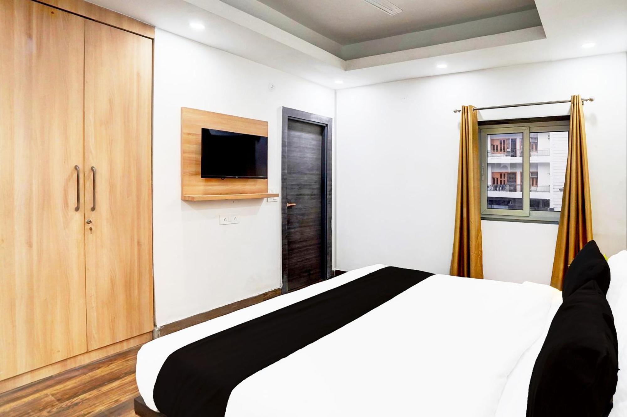 Hotel Super Townhouse Sector 104 Noida Zewnętrze zdjęcie